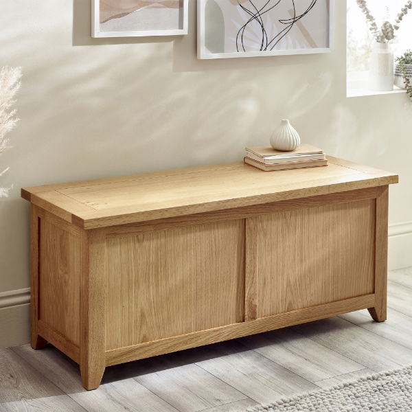 MAL008 - Mallory Storage Bench Roomset_1